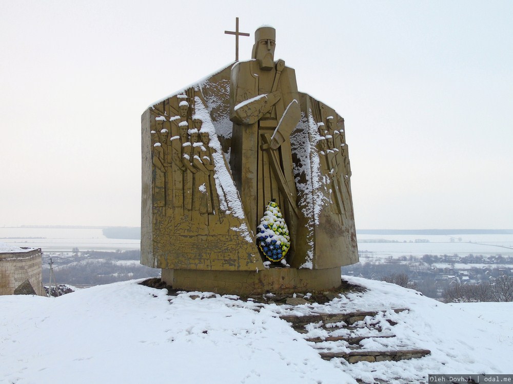 памятник Петру Сагайдачному, Хотин