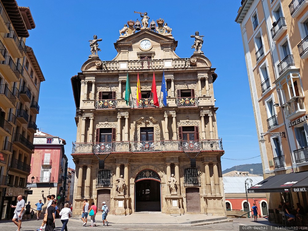 ратуша, plaza Consistorial, Памплона, Pamplona, Iruña